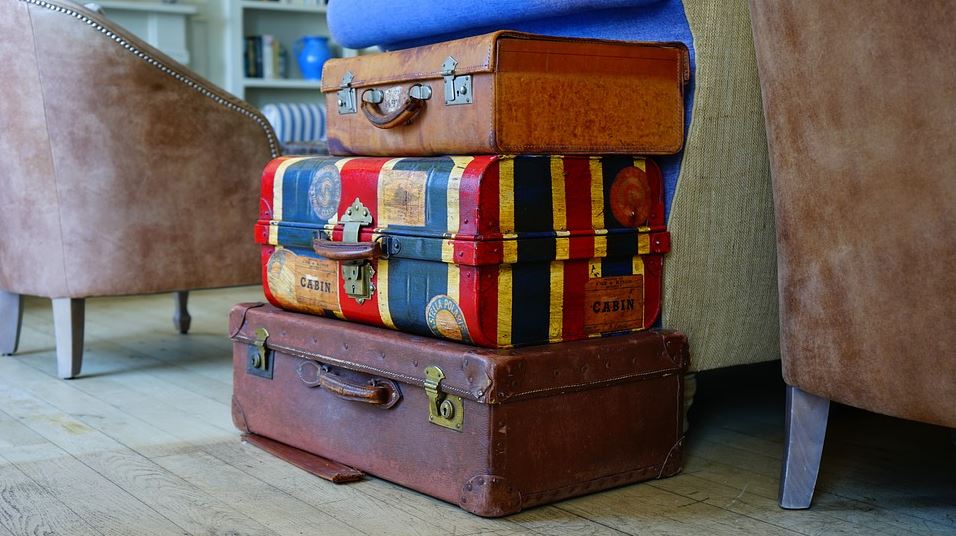 Три чемодана