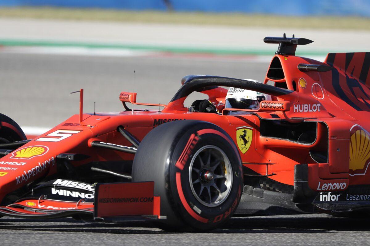 Гоночный спорткар Ferrari