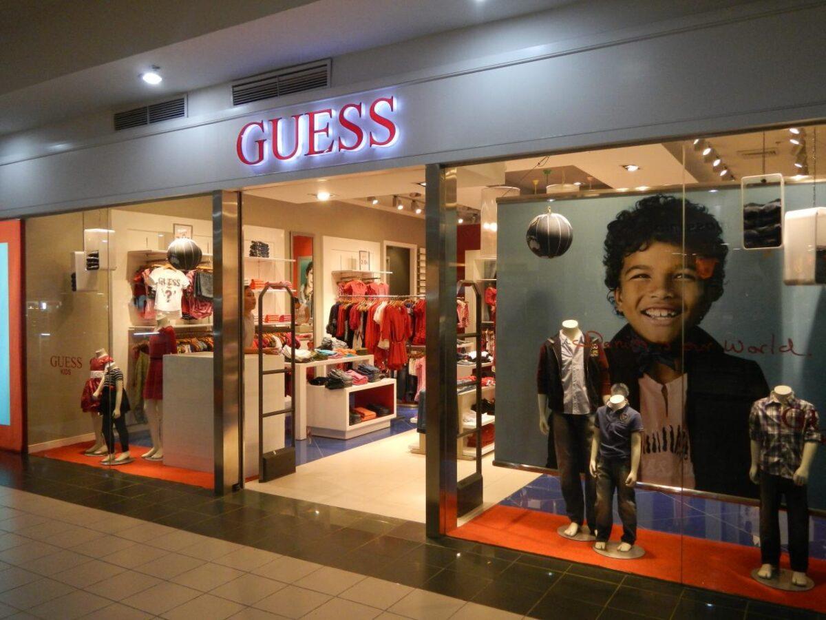 Магазин Guess