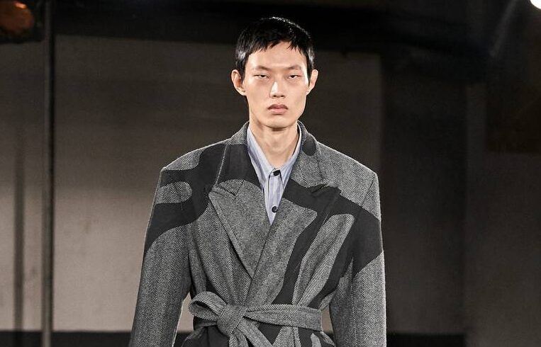 dries-van-noten- обложка